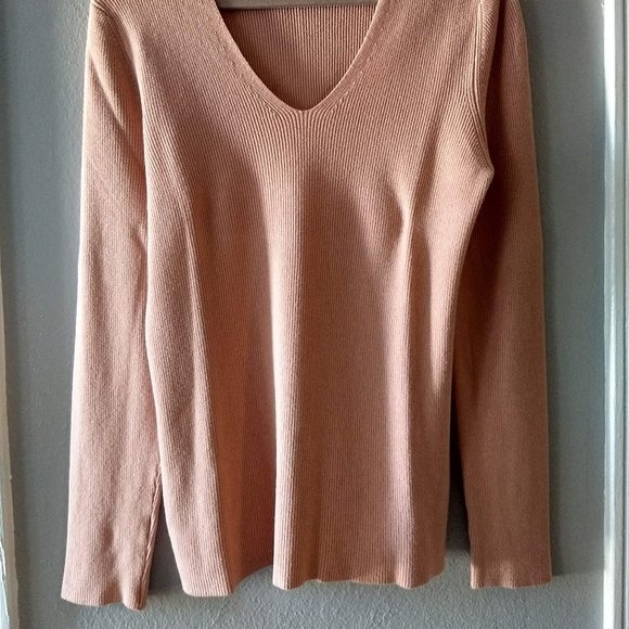 Ann Taylor Peach Rib Knit Spring Sweater Long Sleeve, Figure Slimming Size XL - Picture 3 of 4